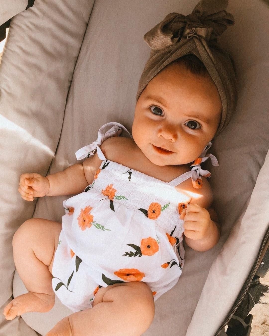 Красивые дети груднички