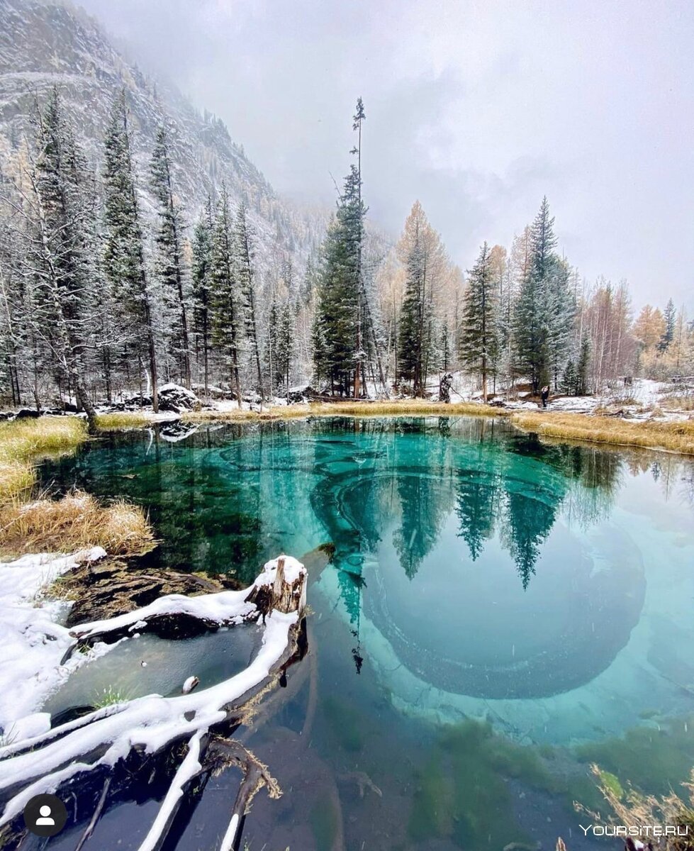 Гейзеровое озеро горный Алтай