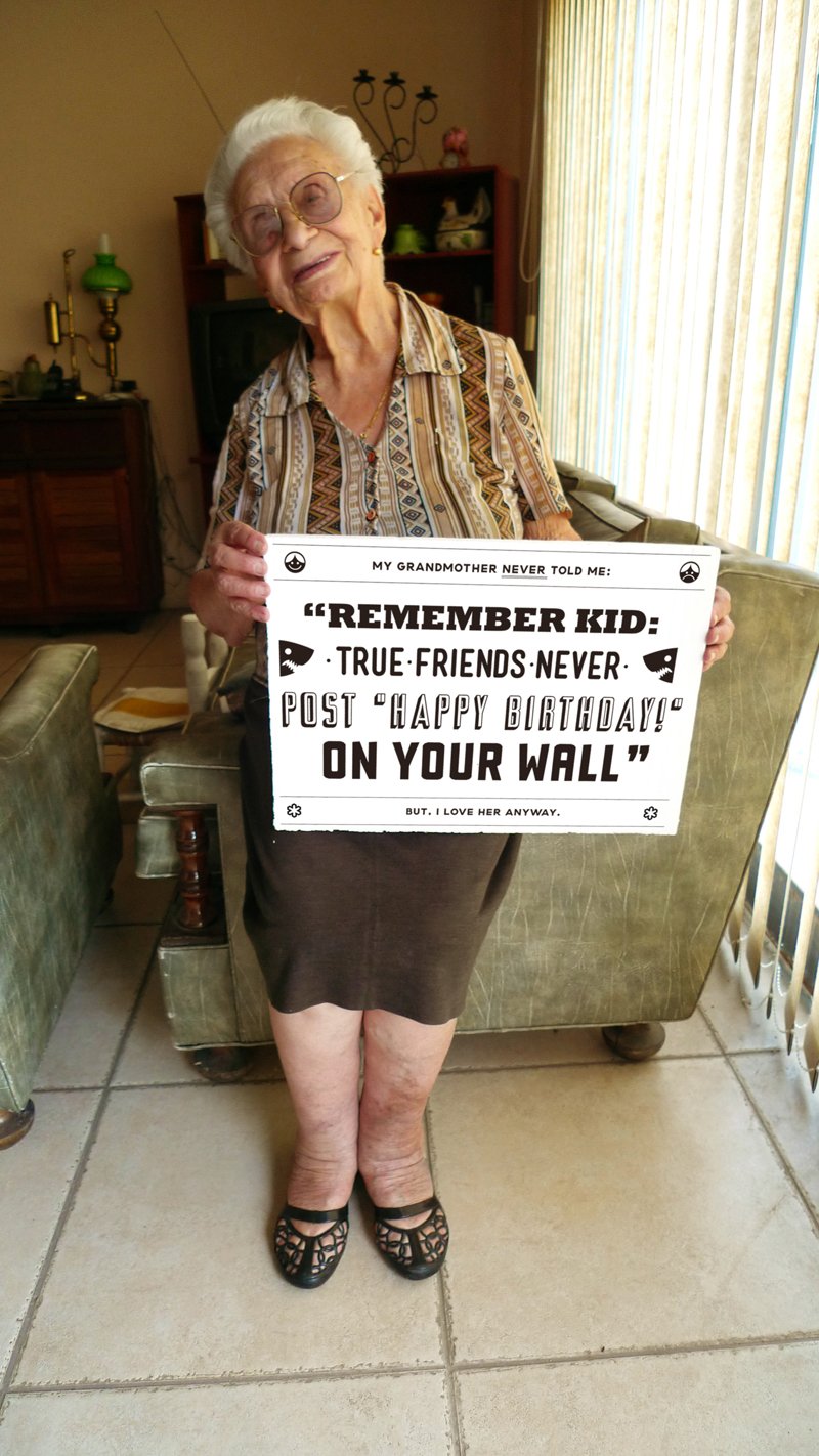 Смешные бабки с надписью