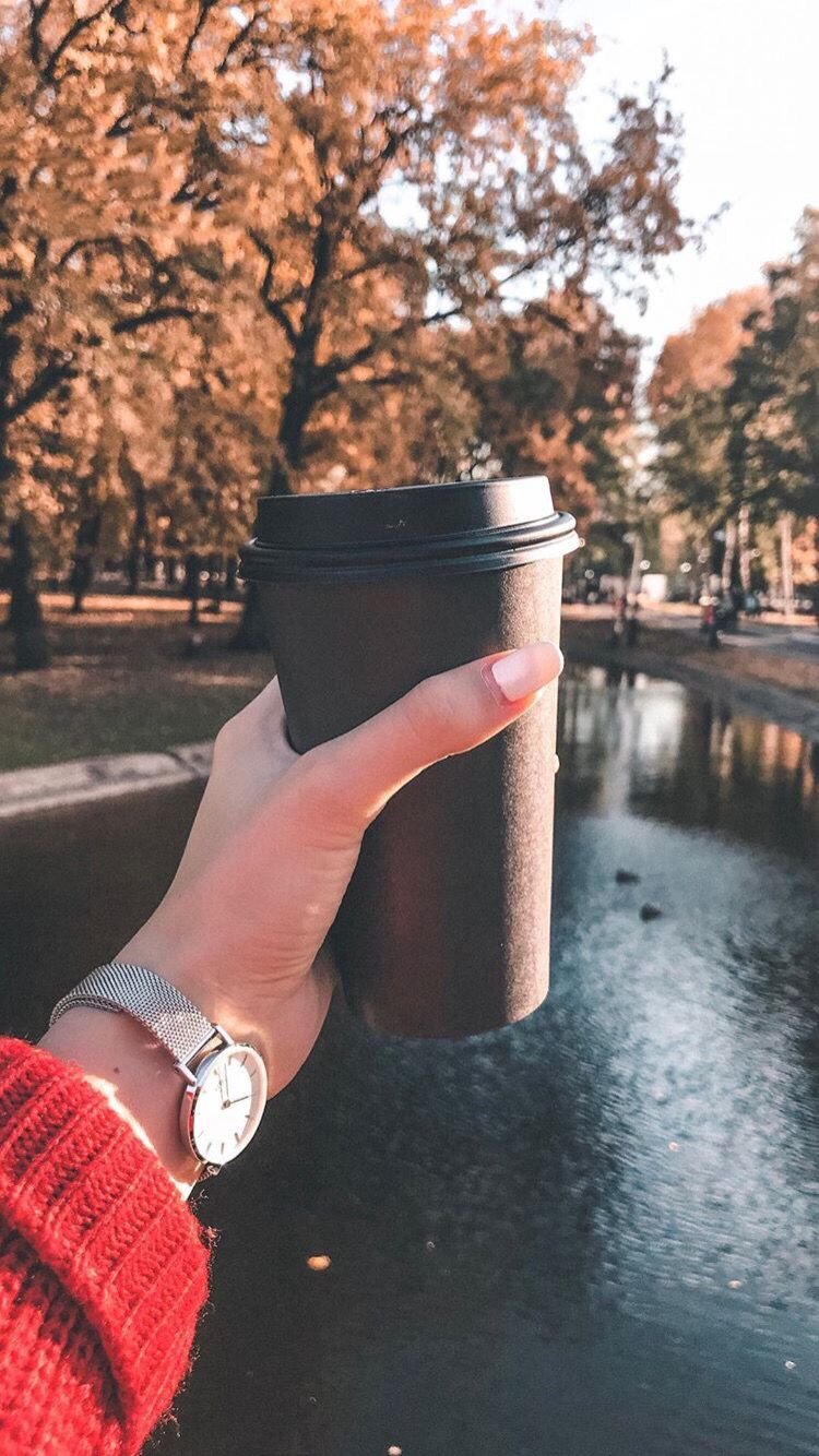 Девушка с тыквой