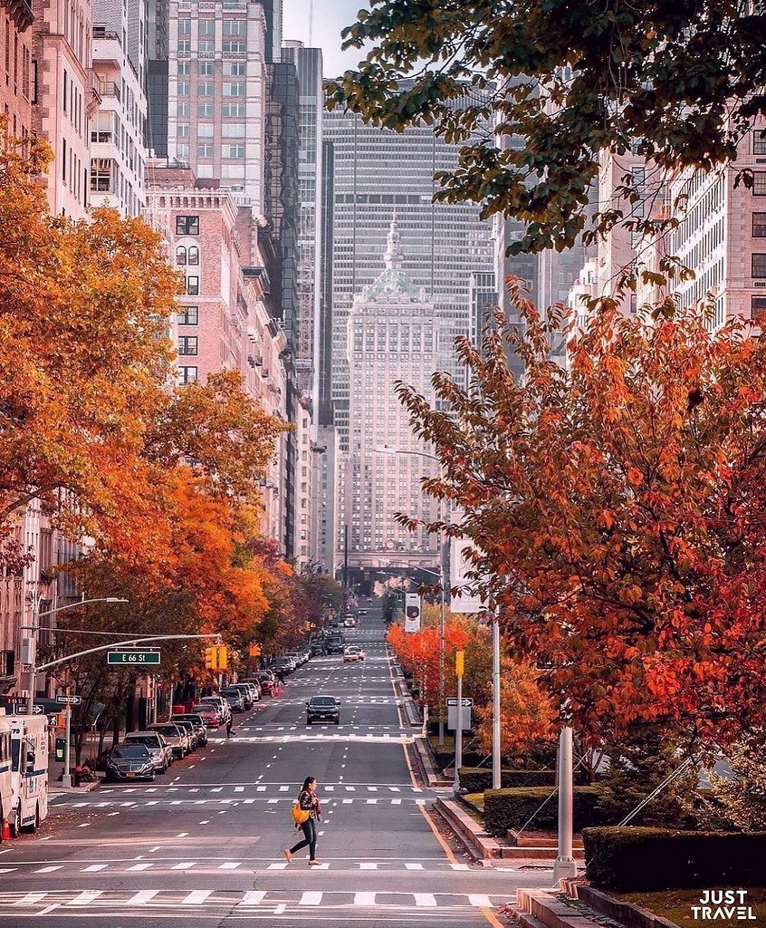 Осенний вечер в городе