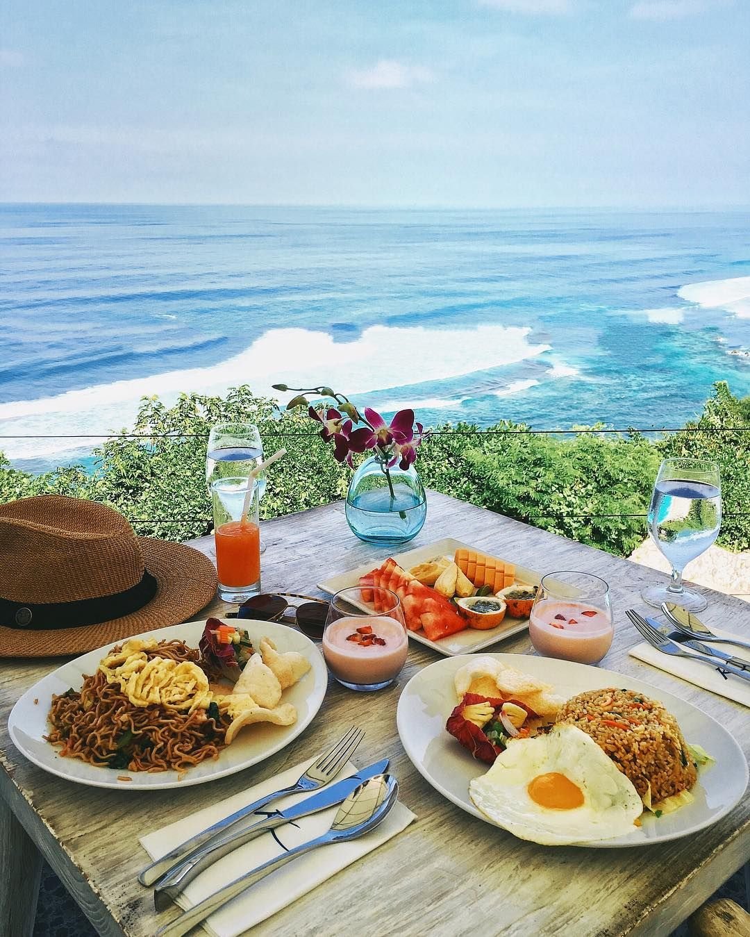 Средиземноморский завтрак