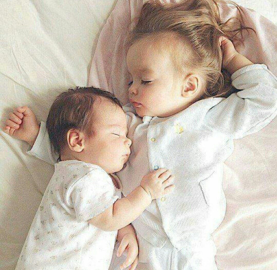 Две Дочки погодки