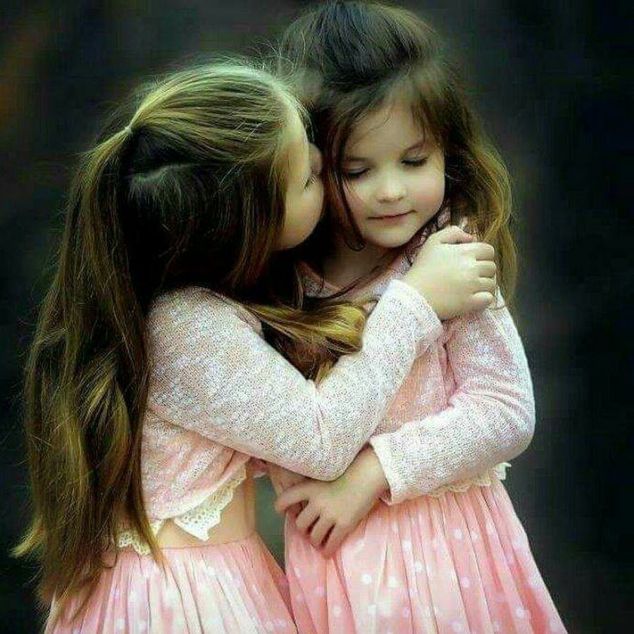 Две сестрички