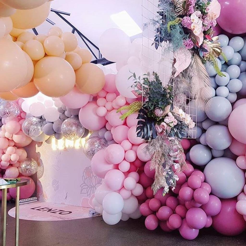 Праздник цветы шары