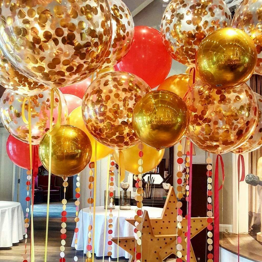 Девушка с воздушными шарами