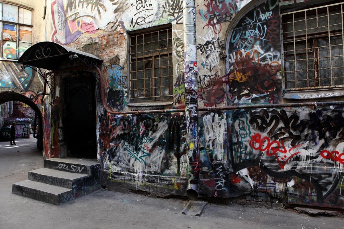 Литейный 61 двор