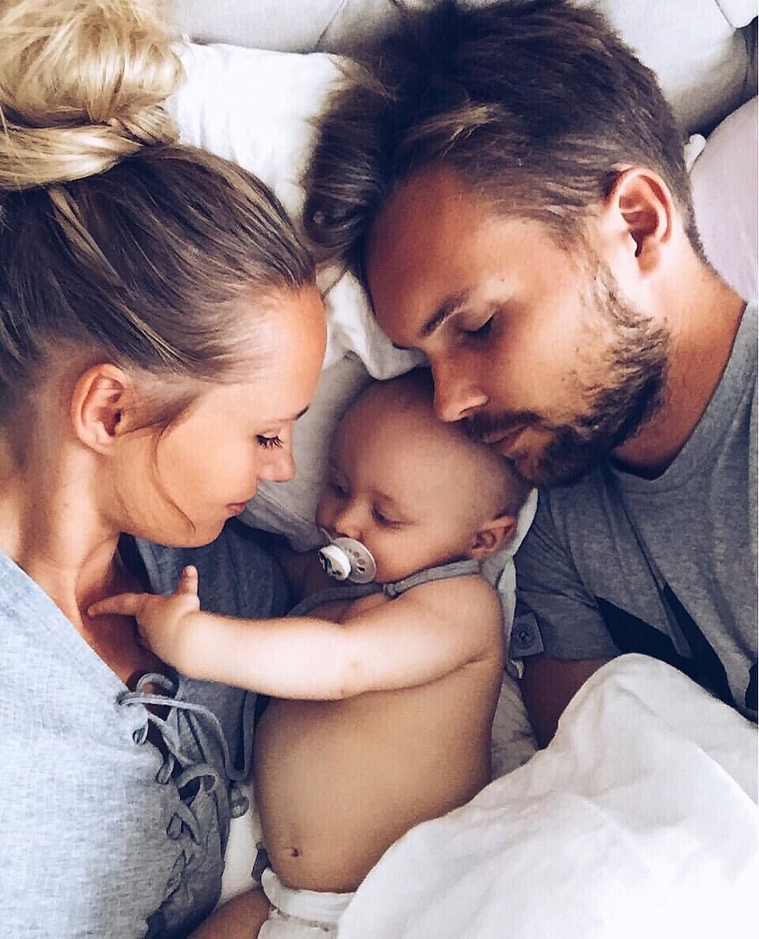 Надпись счастья и любви