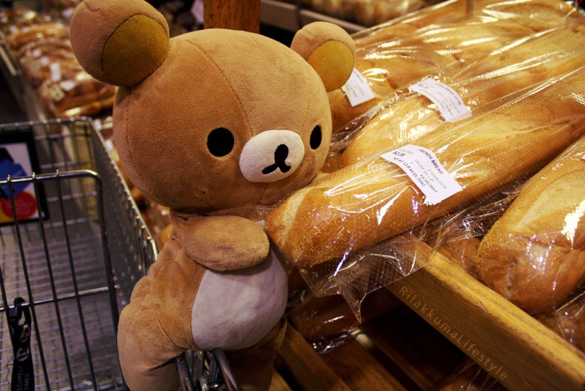 Грустный плюшевый медведь