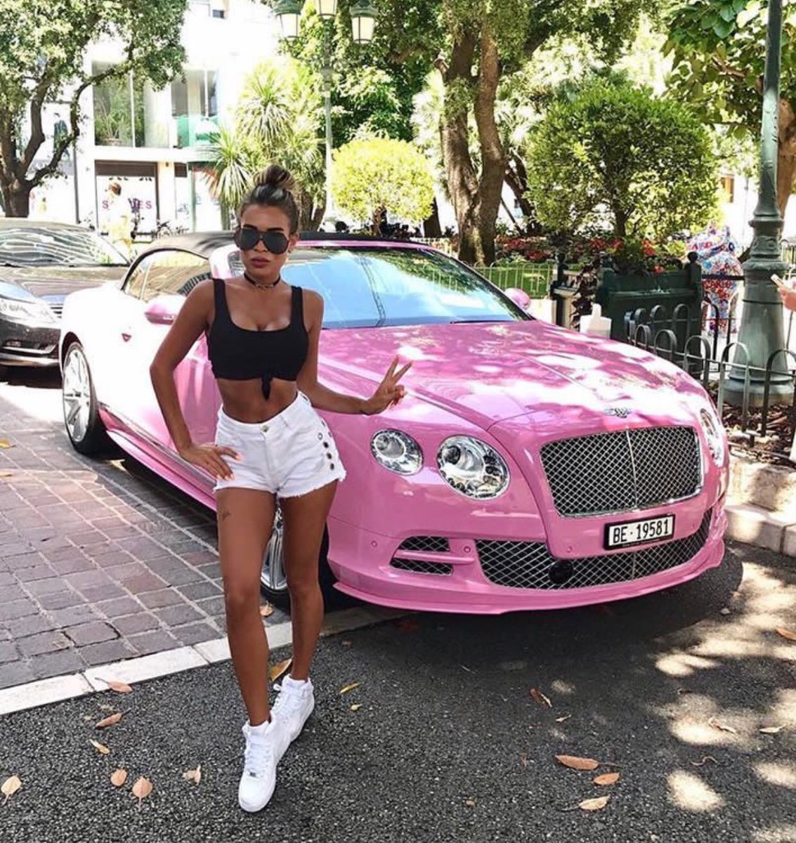 Bentley Continental gt 2021 зеленый