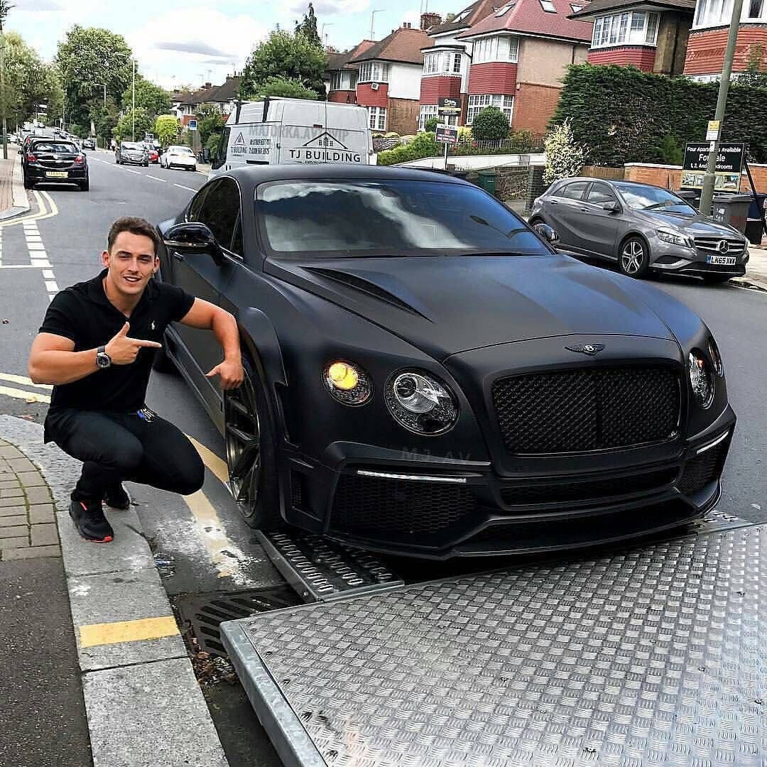 Парень с ключами от Бентли