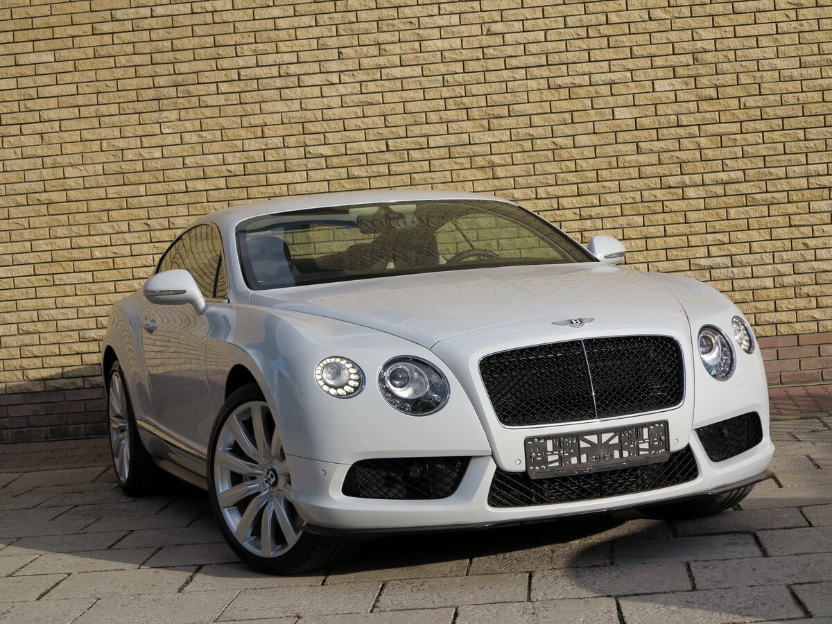 Крутой парень с Бентли