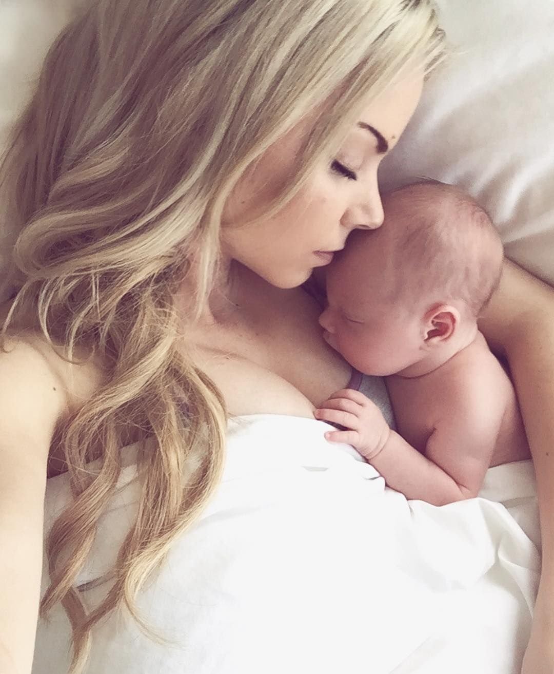 Sarra Art дочь имама