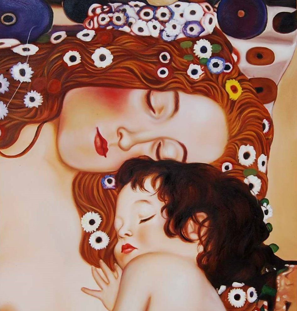 Мама поёт колыбельную малышу