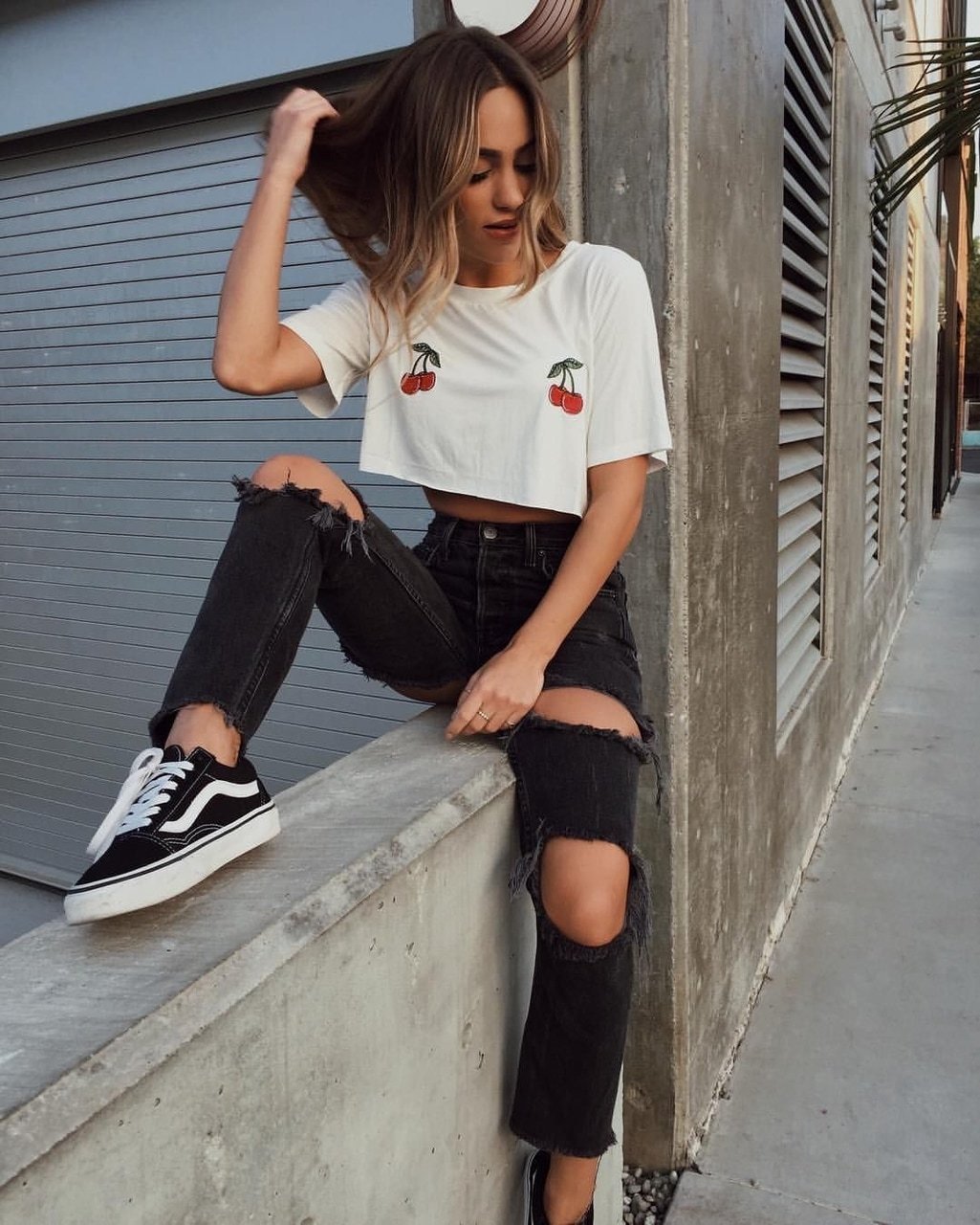 Нарисоыаная Левушка в очках