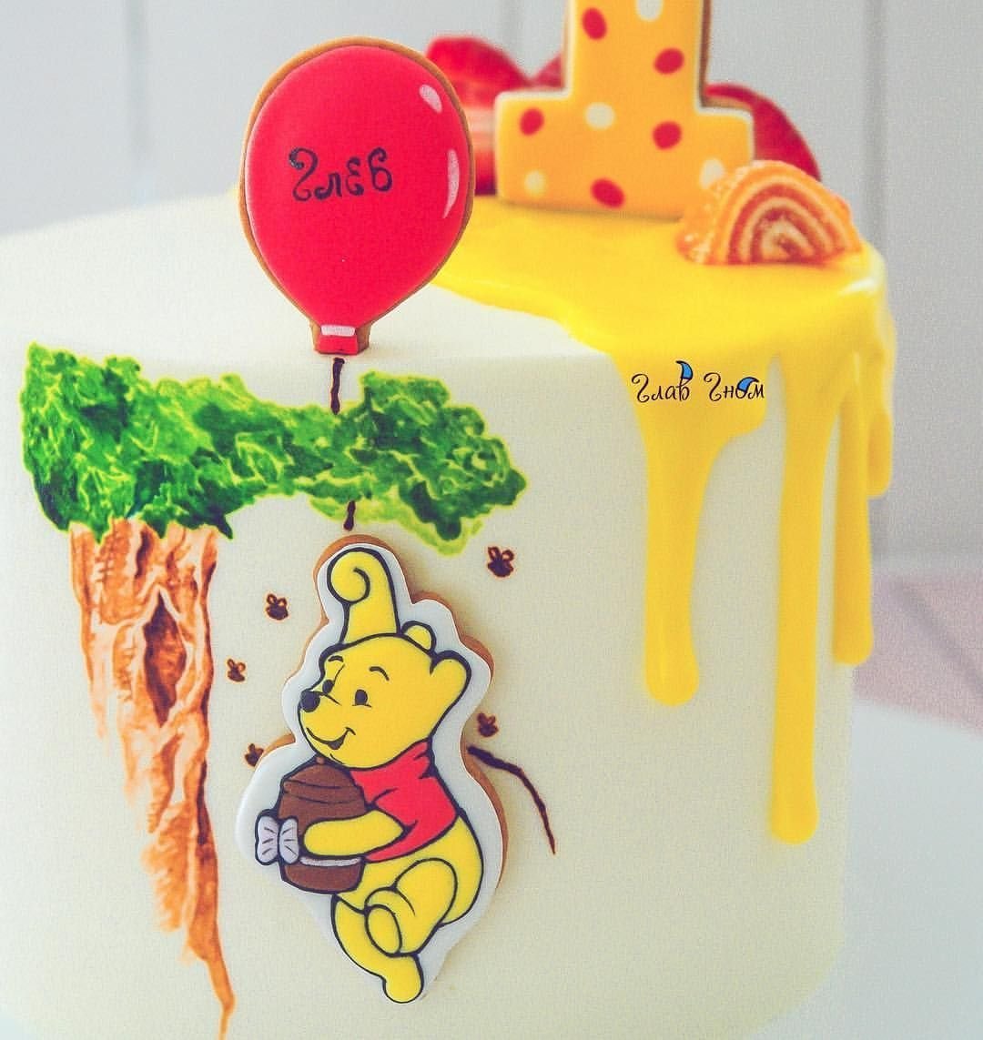 Раскраска Медвежонок с шариками