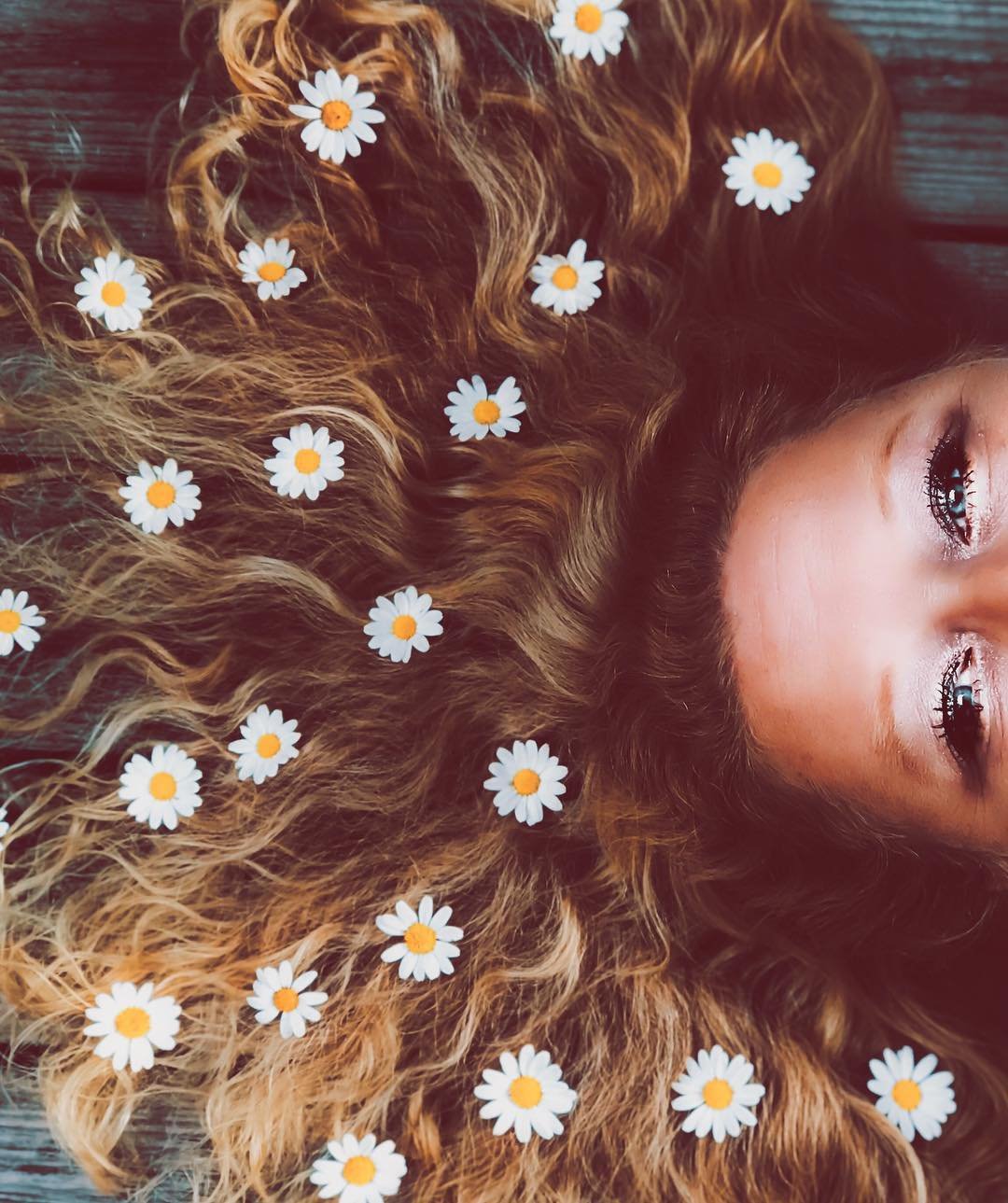 Ромашки в волосах