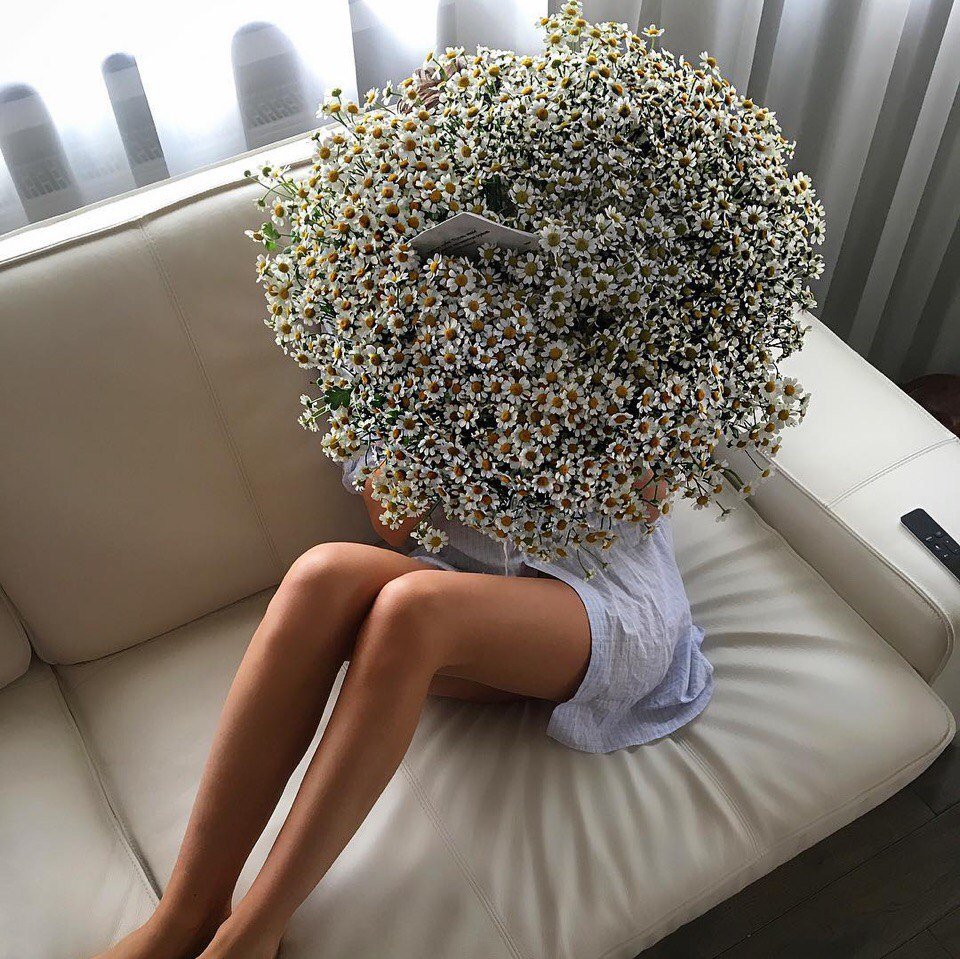 Девочка в ромашках