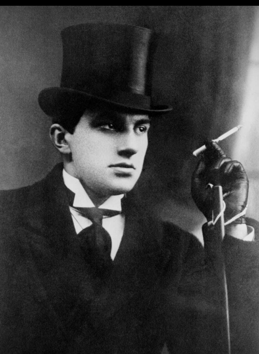 Есенин против Маяковского