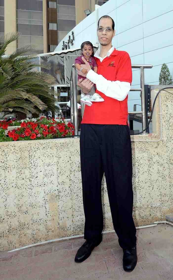 Учёный маленького роста без рук