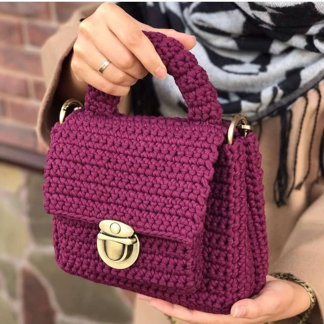 Вязаная сумка с кармашком