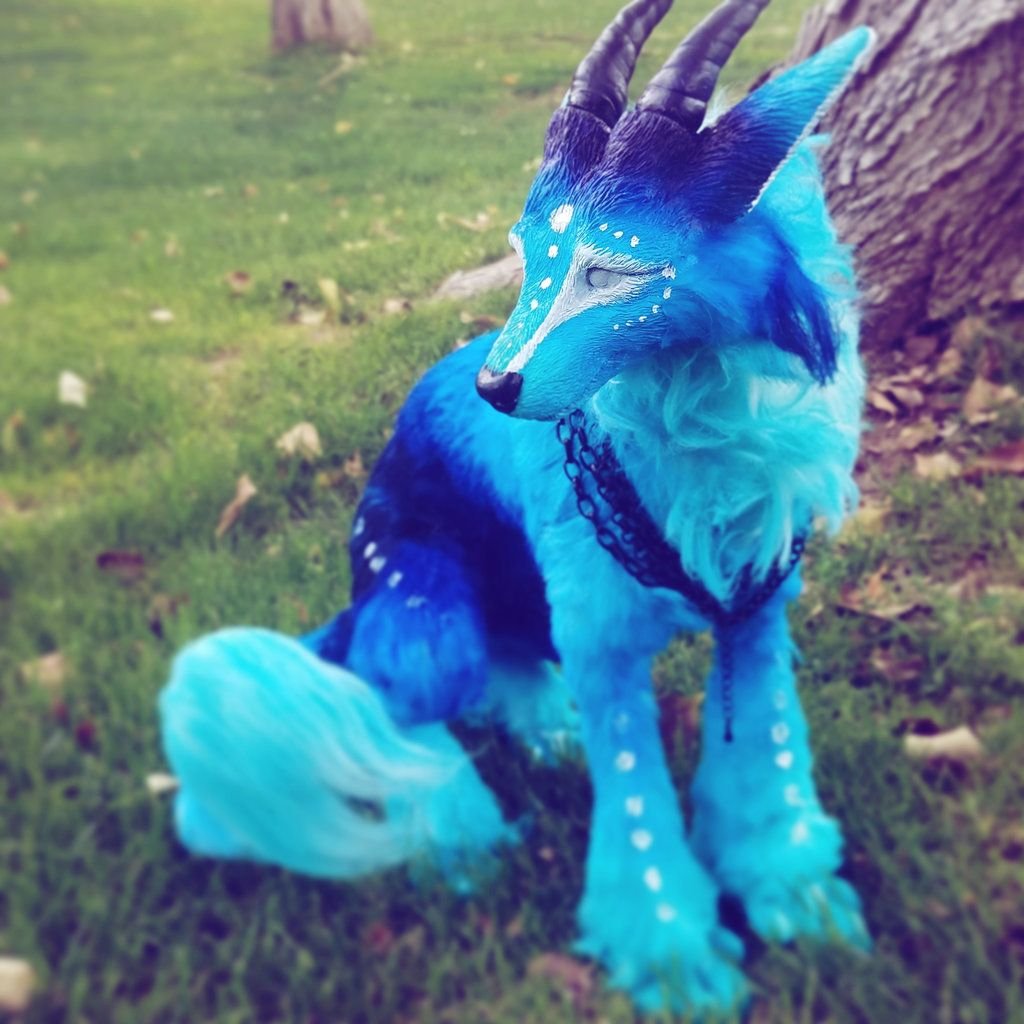 Морские человекоподобные существа