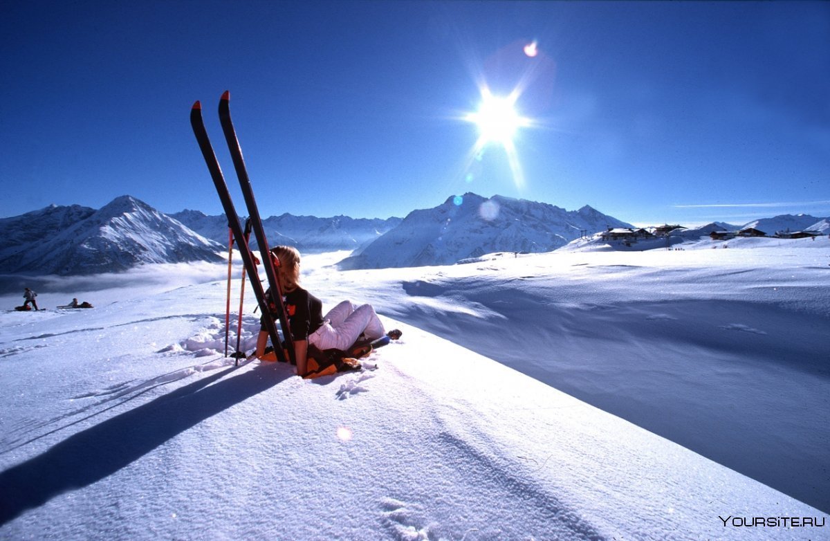 Горы зима солнце лыжи