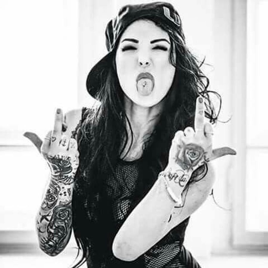 Дерзкие картинки для девушек