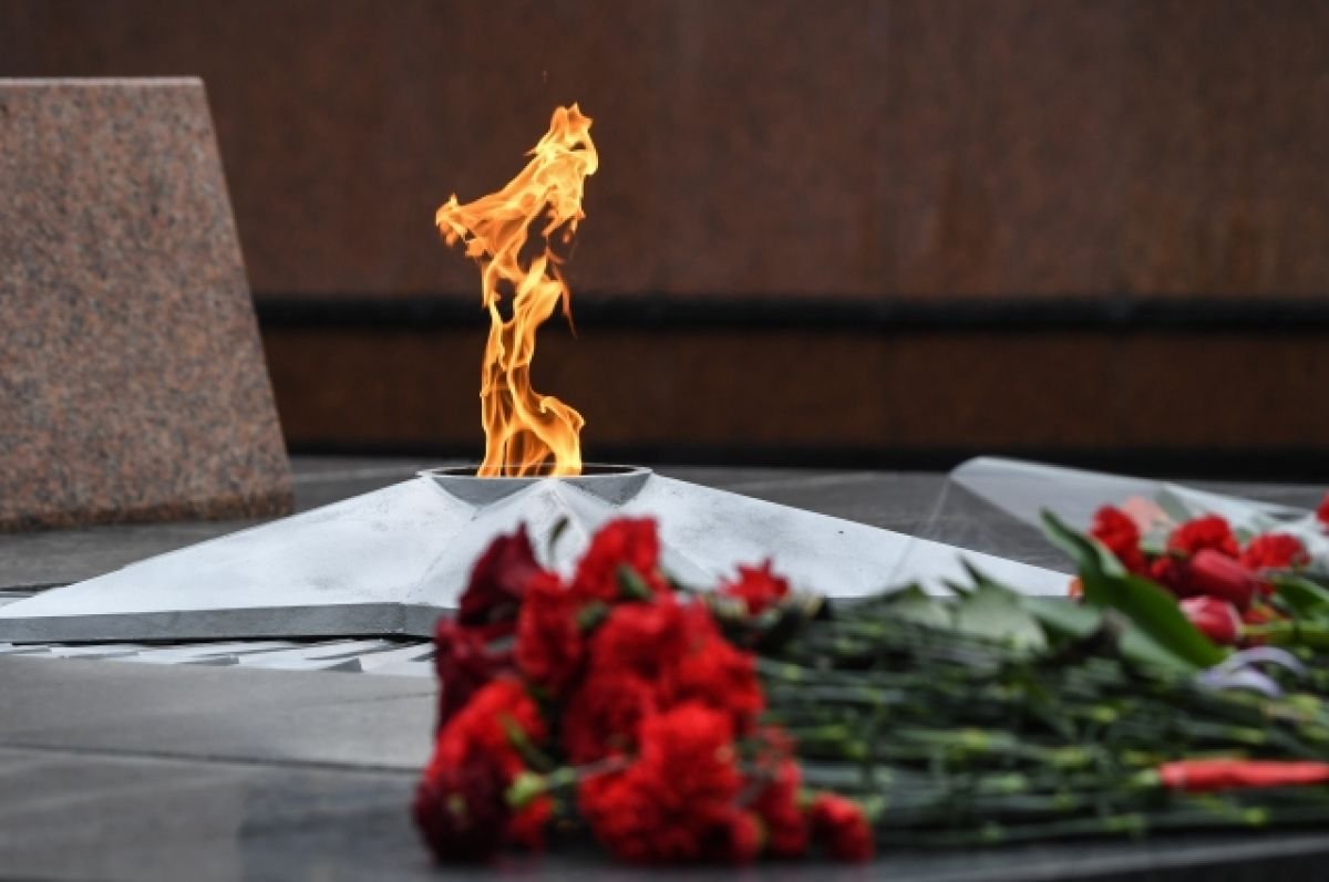 Вечный огонь на красной площади