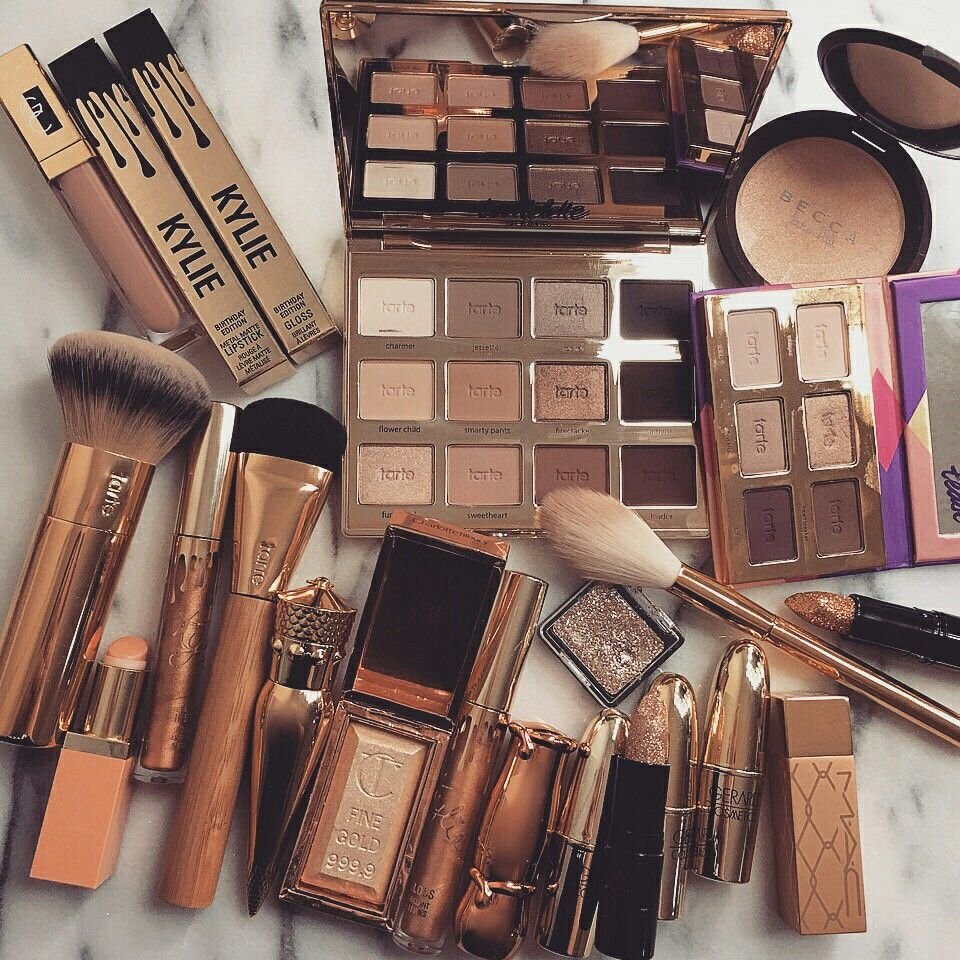 Декоративная косметика Эстетика