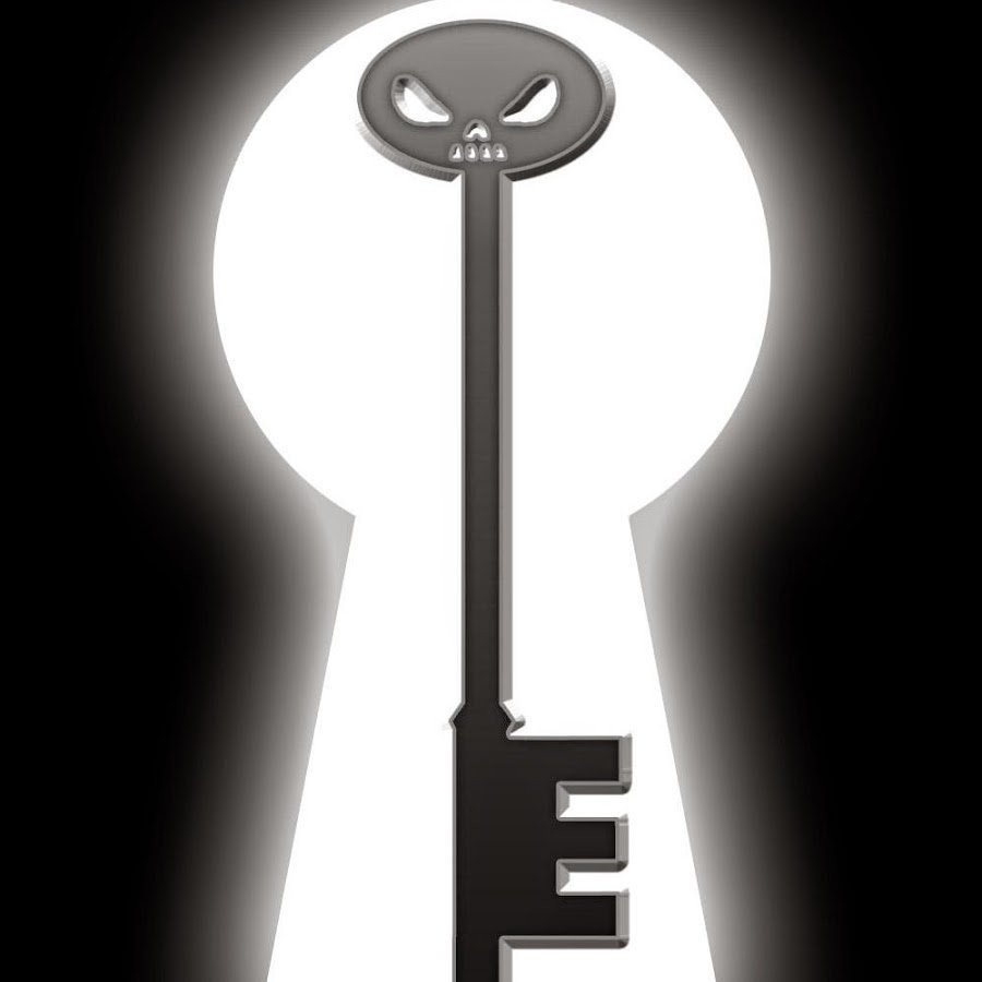 Ключ в замочной скважине