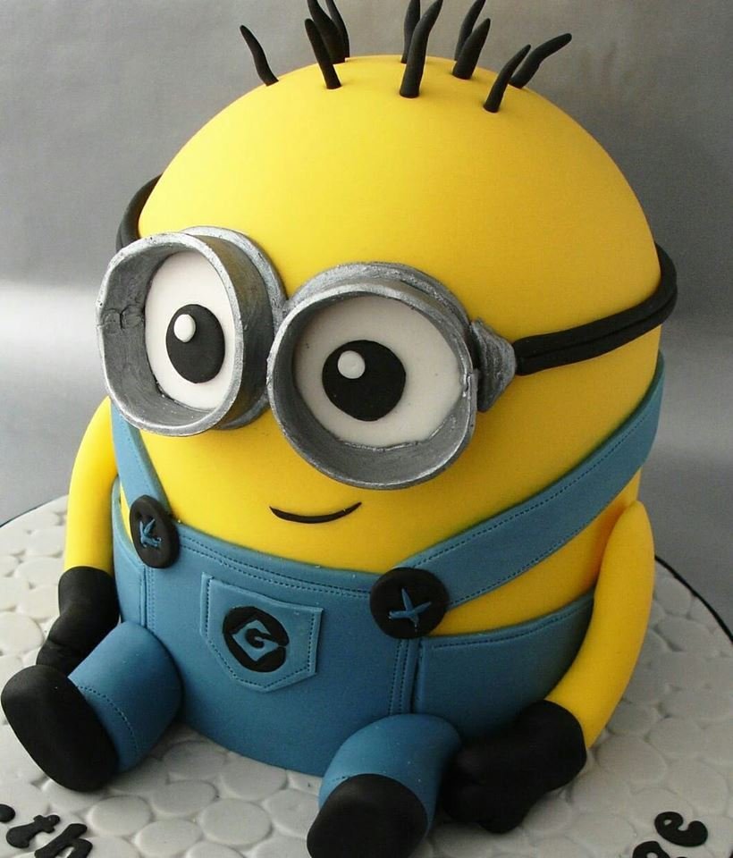 Торт в стиле миньонов
