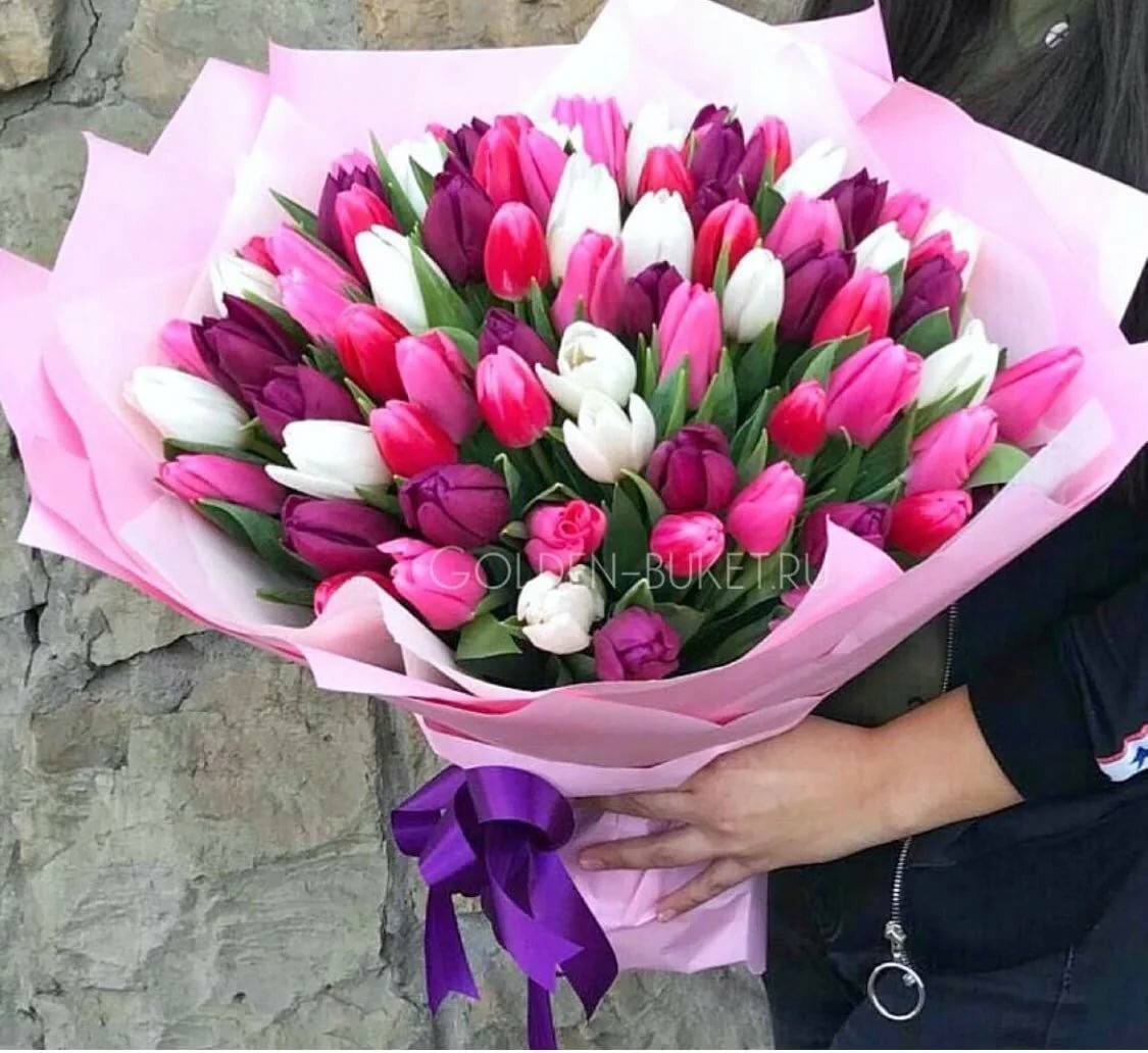 Огромный букет тюльпанов