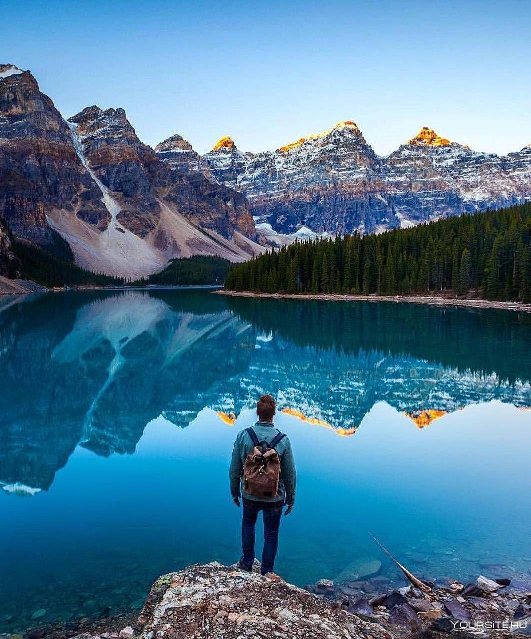 Озеро Морейн панорама