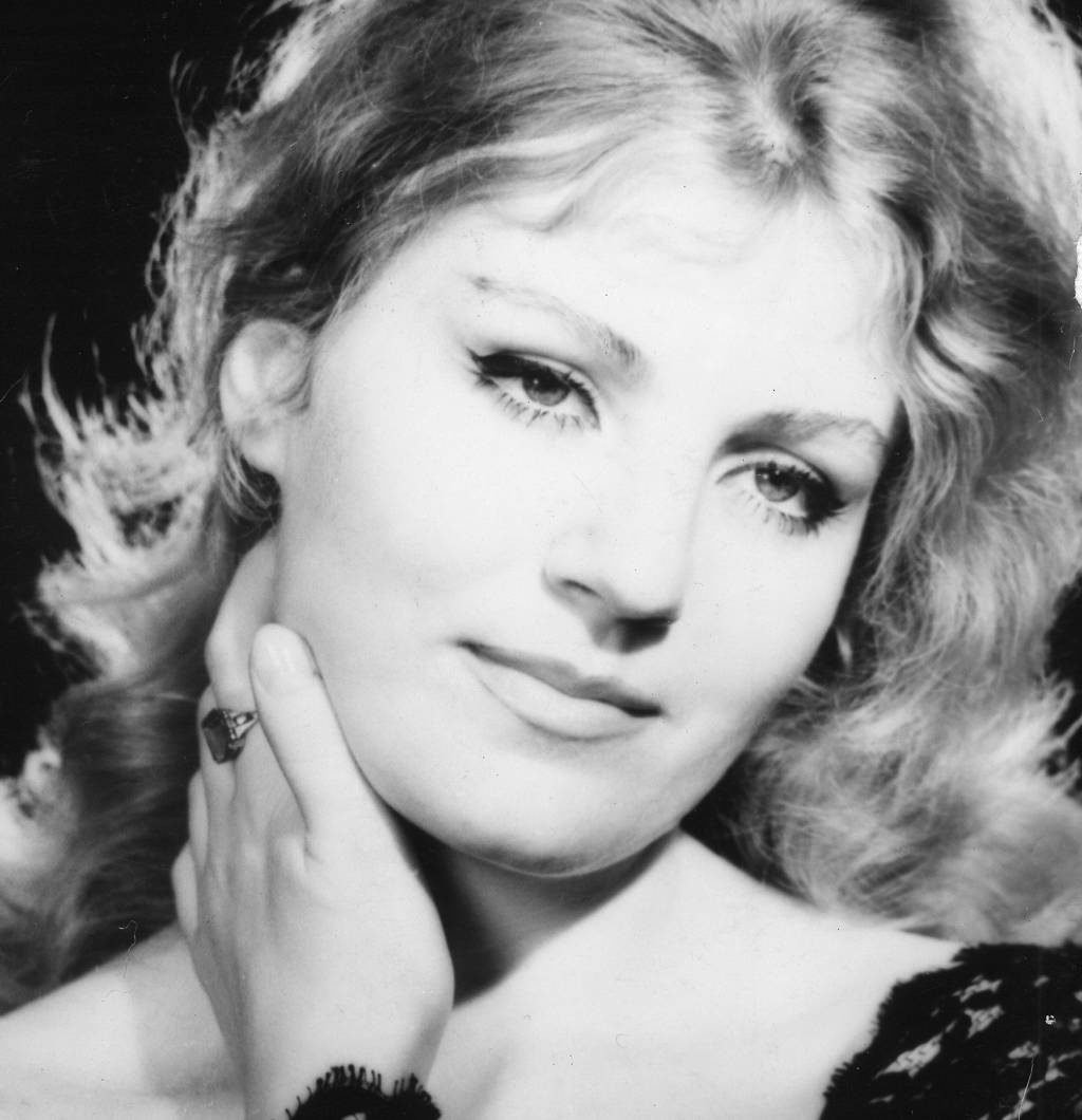 Анна Герман стилист