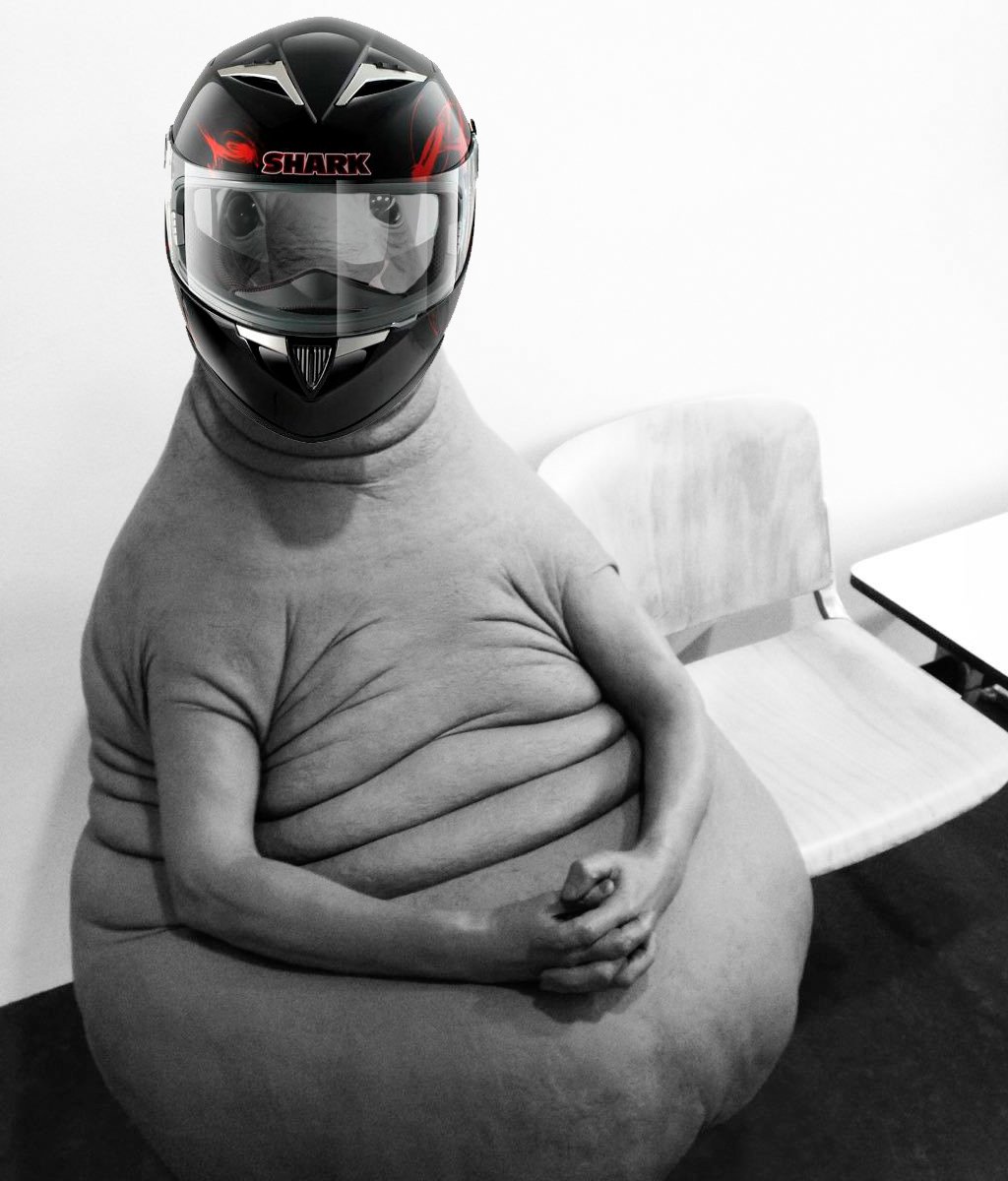 Мотоциклист в ожидании сезона