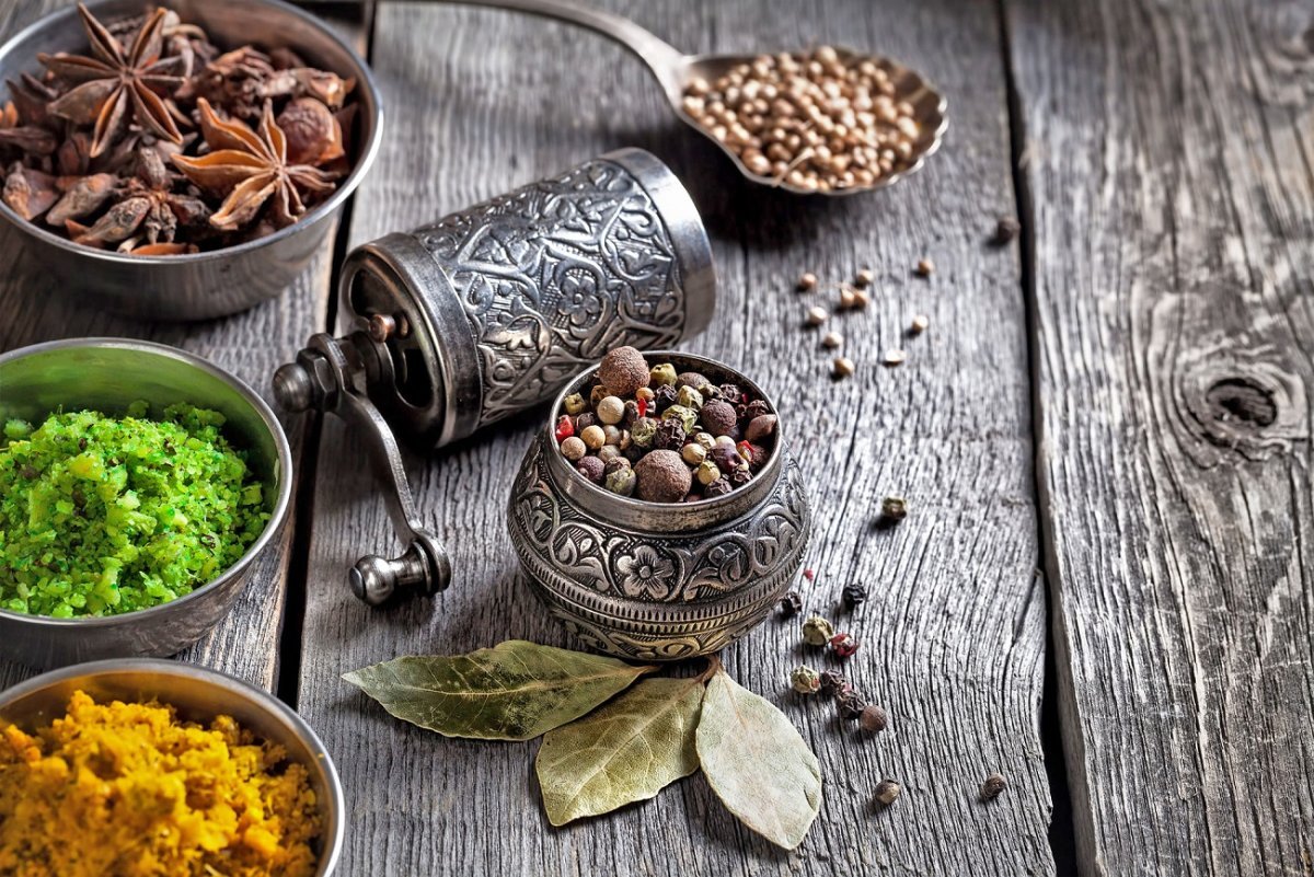 Восточные приправы черная и зеленая