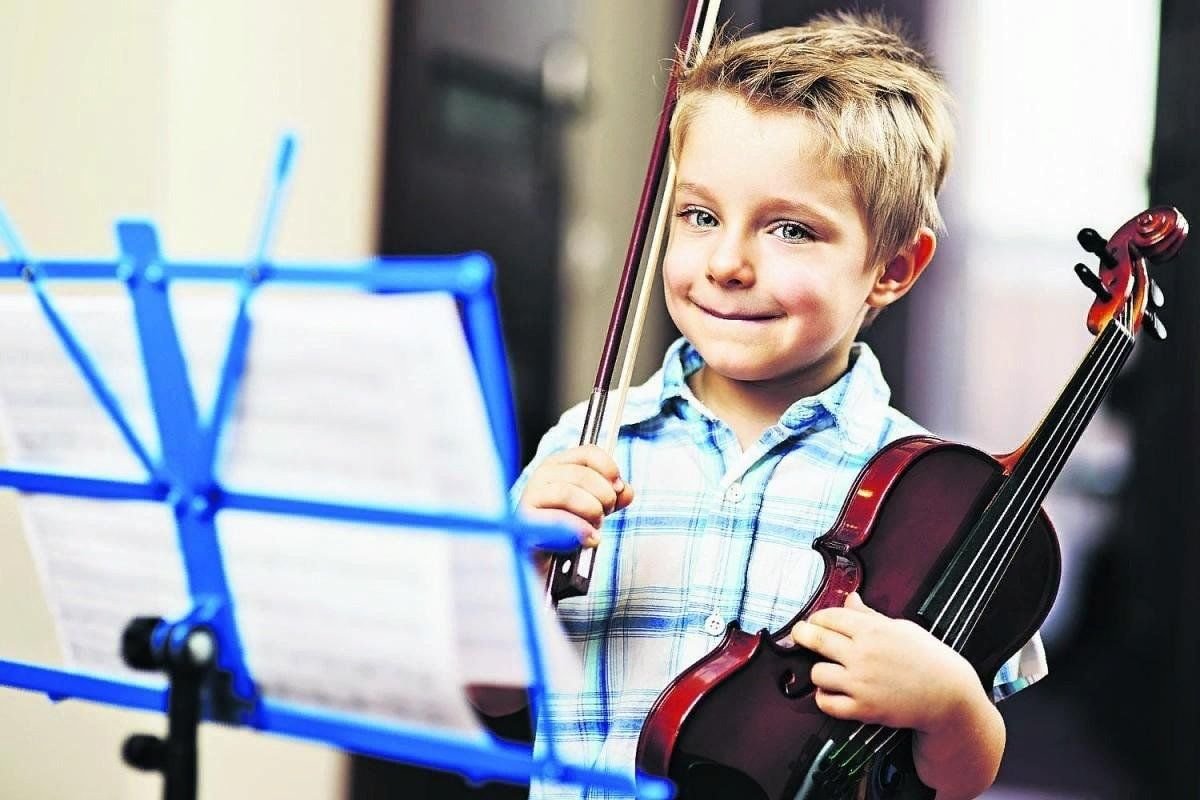 Дети в музыкальной школе