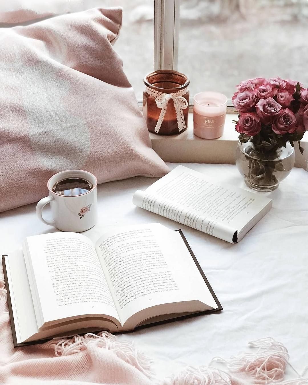 Чашка с книжкой