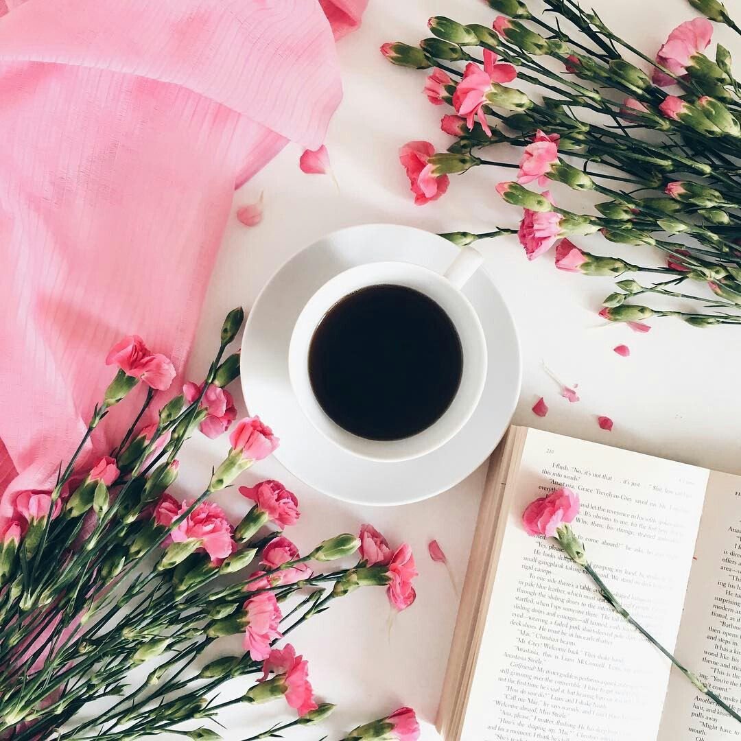 Девушка кофе цветы