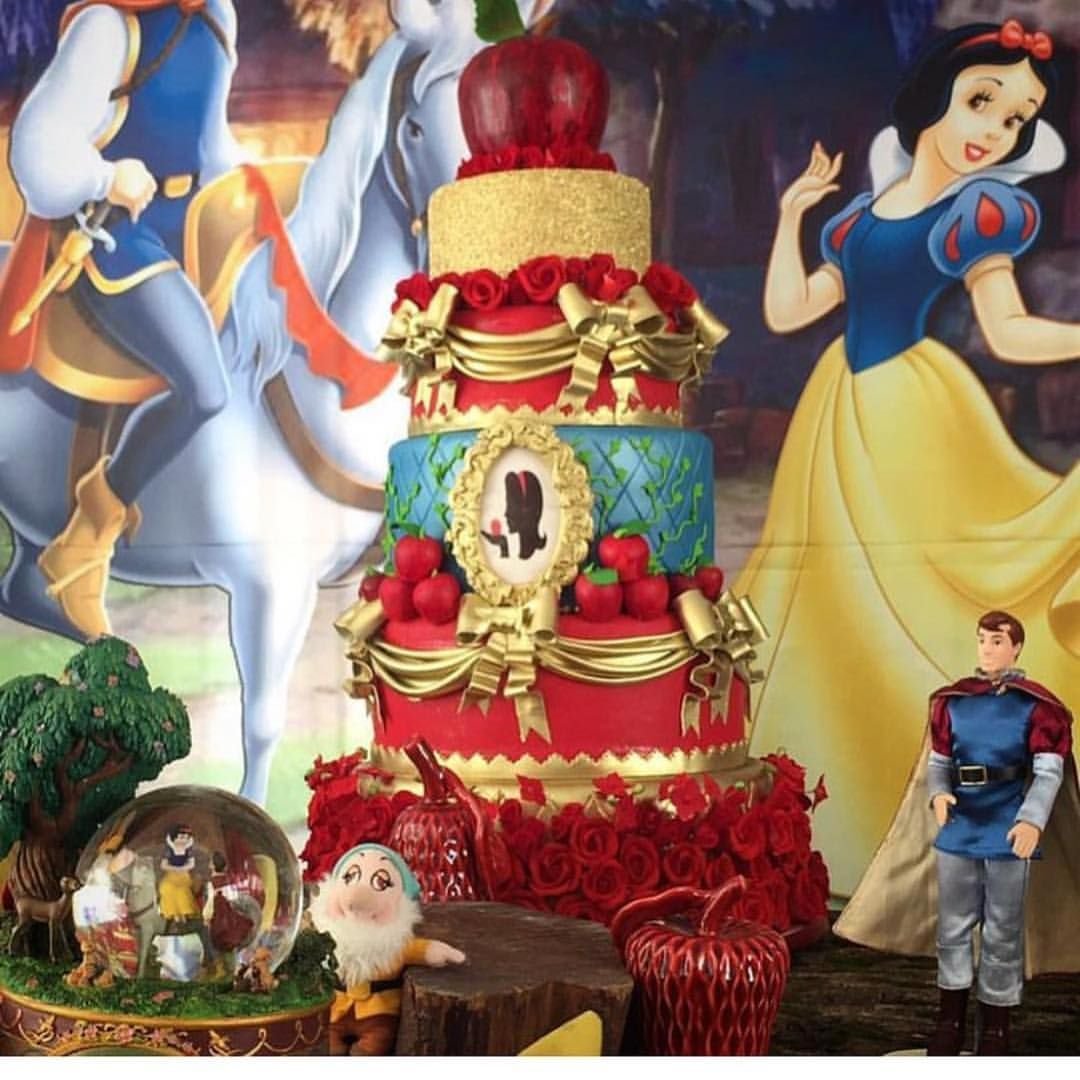 Торт Белоснежка