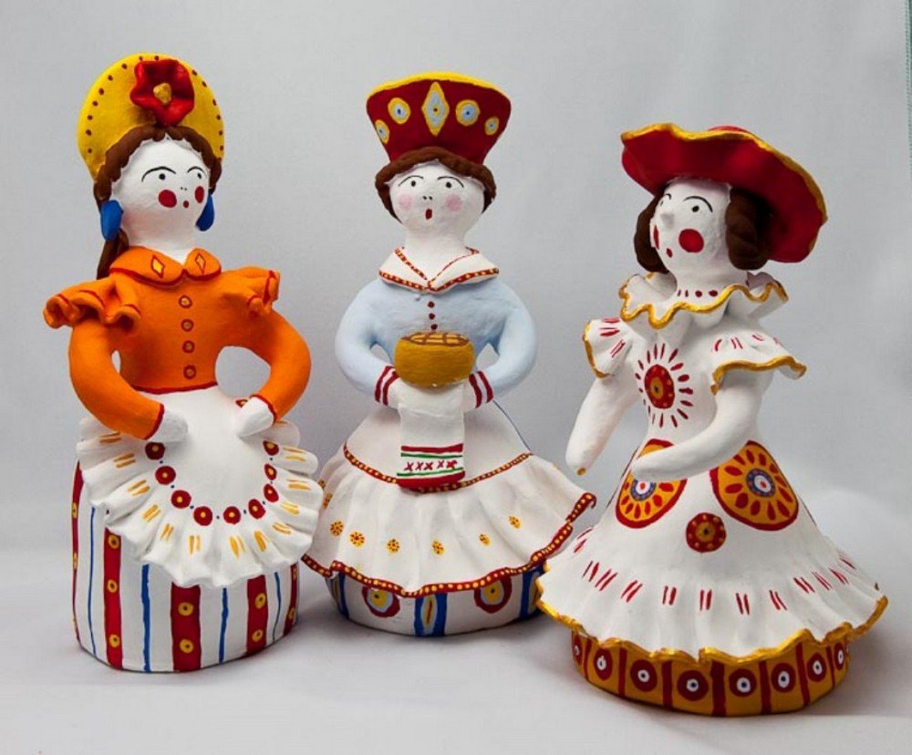 Глиняная игрушка Барыня Дымковская