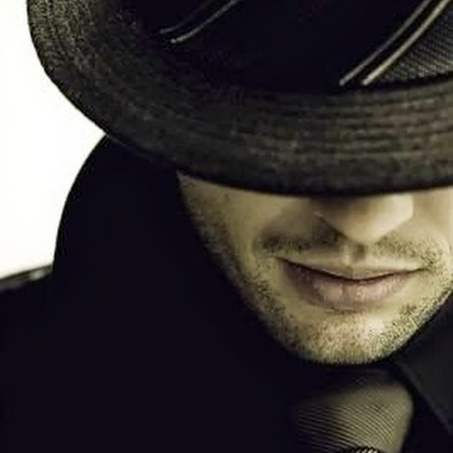 Мужчина в шляпе