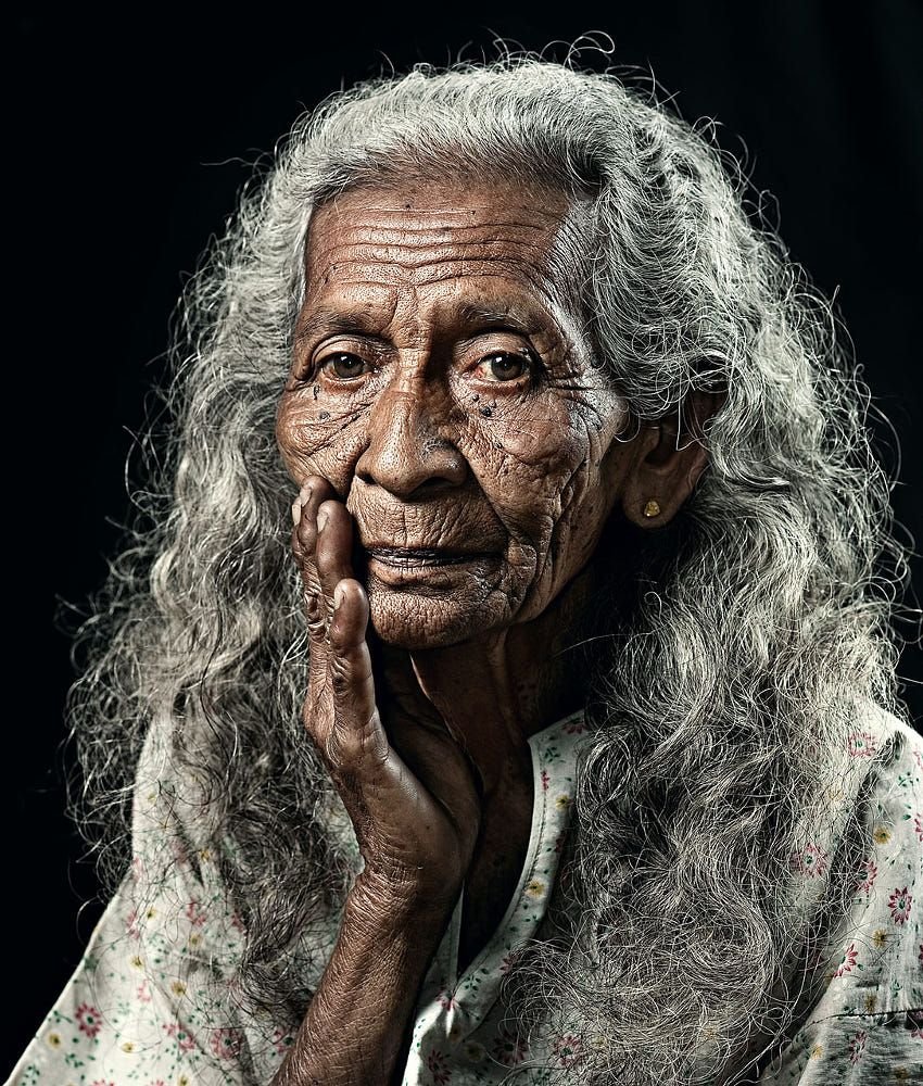 Красивое старческое лицо