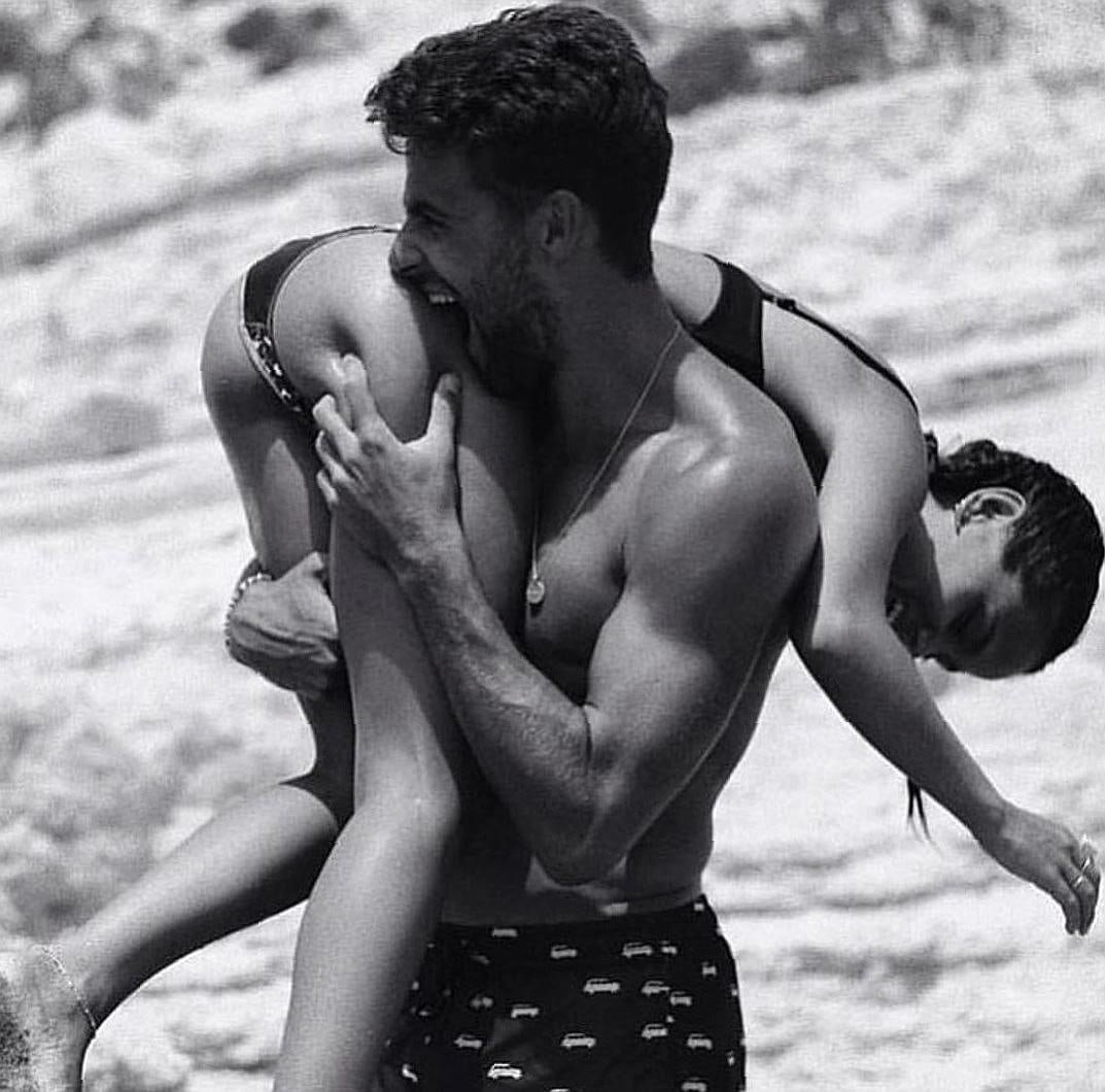 Пикантная фотосессия пары