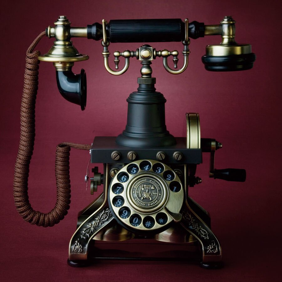 Телефонный аппарат ретро