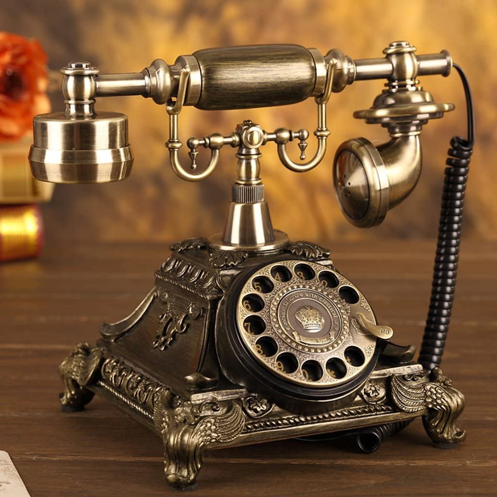 Домашний антикварный телефон