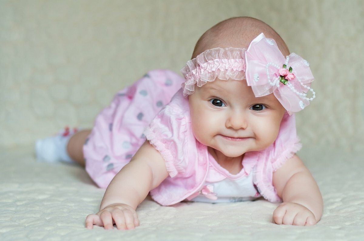 Маленький малыш мальчик