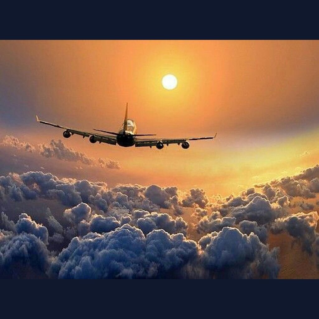 Самолет в небе