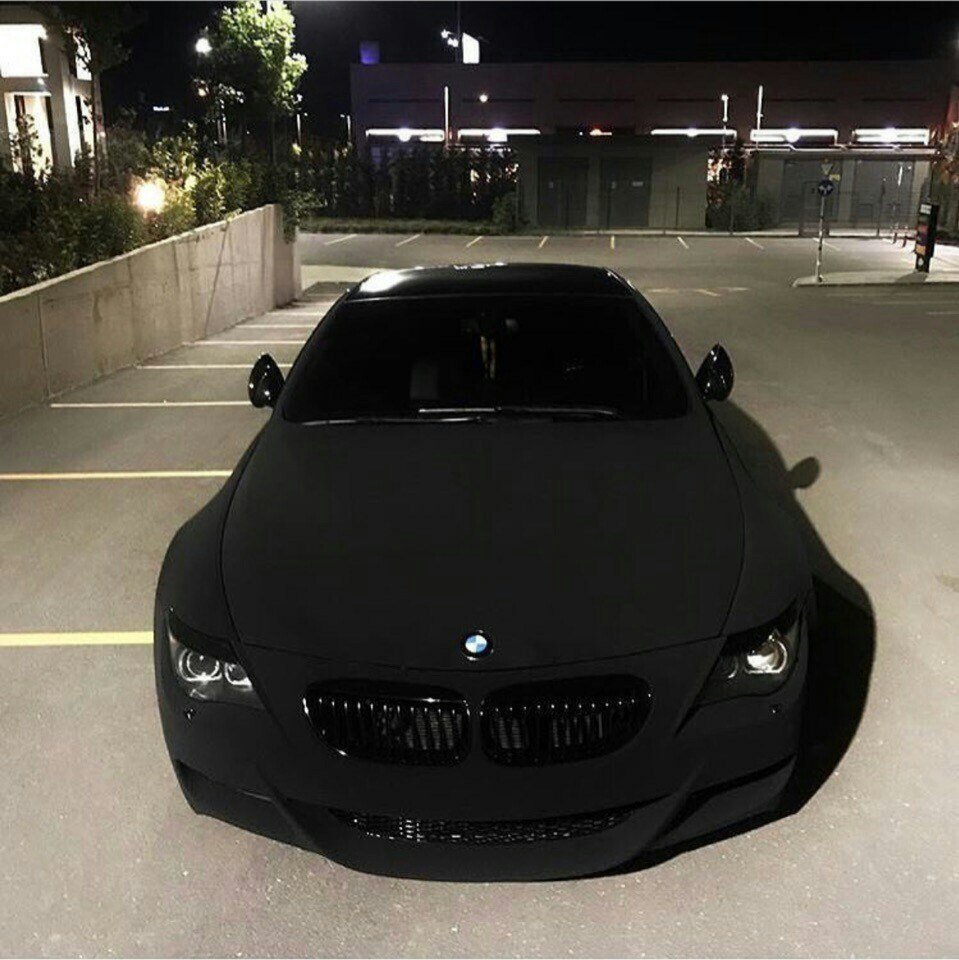 Девушка и БМВ